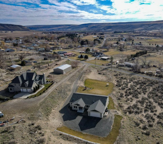 Mountain View Meadows Homes for Sale and Real Estate in Benton City